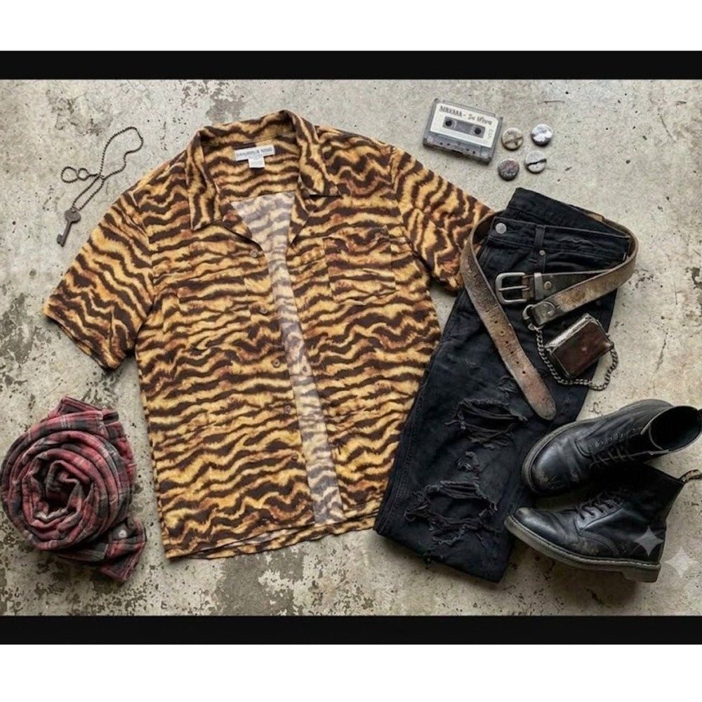 Vintage Preston York 100% Silk Shirt Animal Print Tiger Button Medium 90s Grunge - Picture 3 of 8